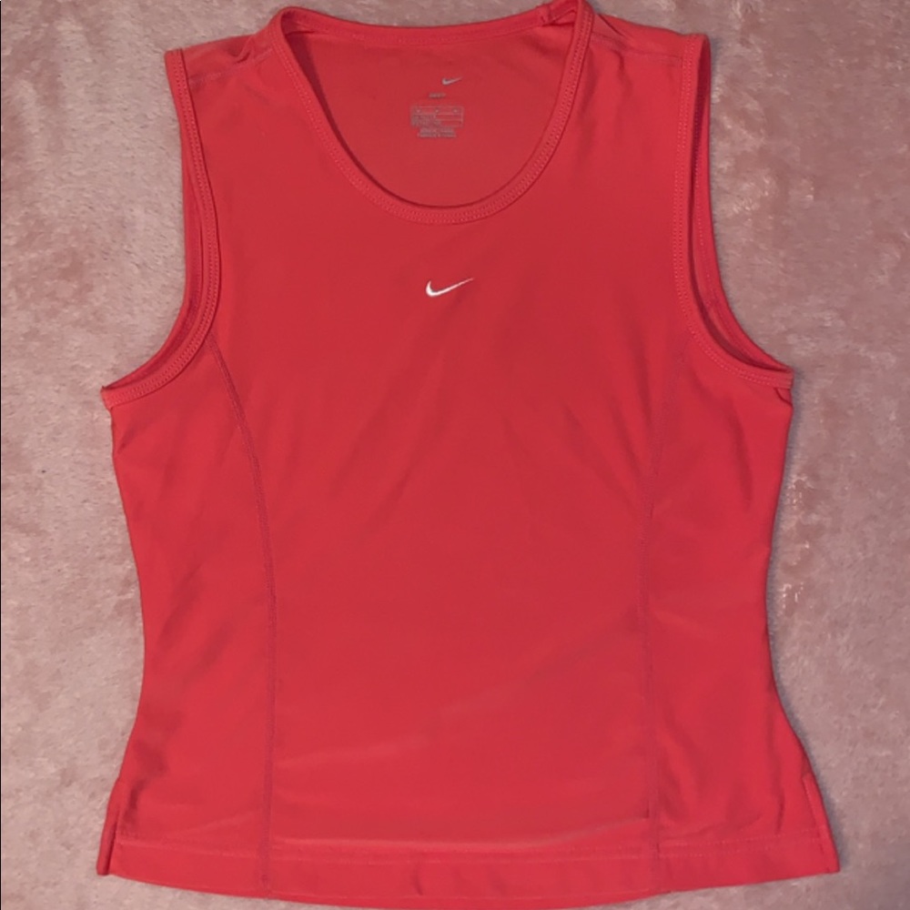 Nike top